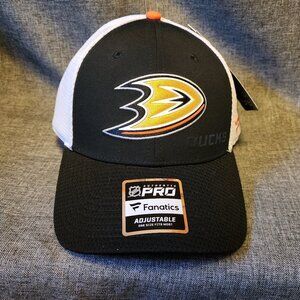 Fanatics Authentic Pro Anaheim Ducks Black/White Mesh Back Snapback Trucker Hat